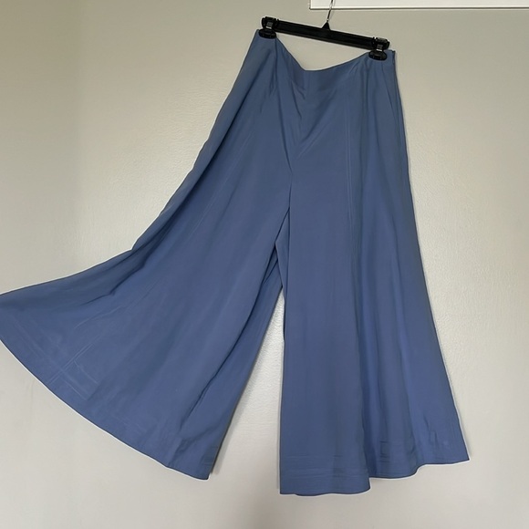 Club Monaco Crop Flare Pants Blue Size 12 NWT - Picture 3 of 8
